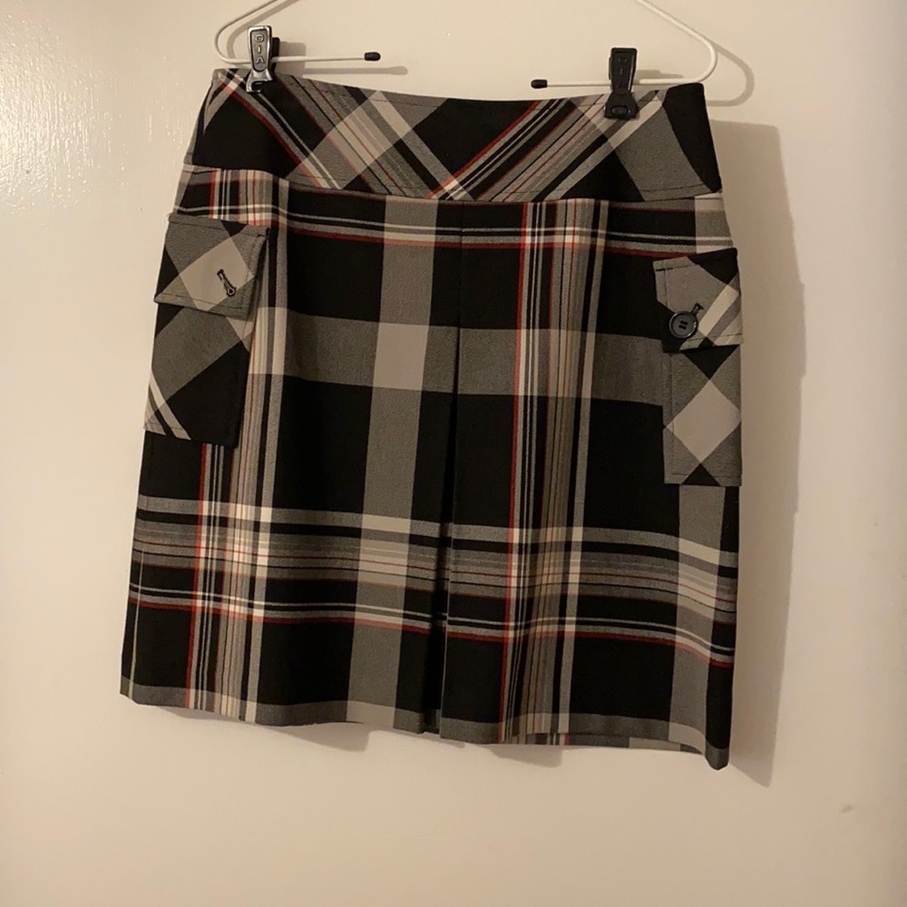 Ann Taylor Loft, size 8, black plaid skirt.
